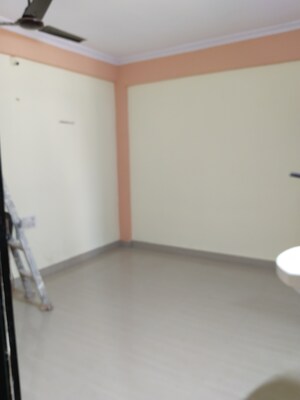 Room in 1 RK Apartment at Panch Pakhadi – for Rent