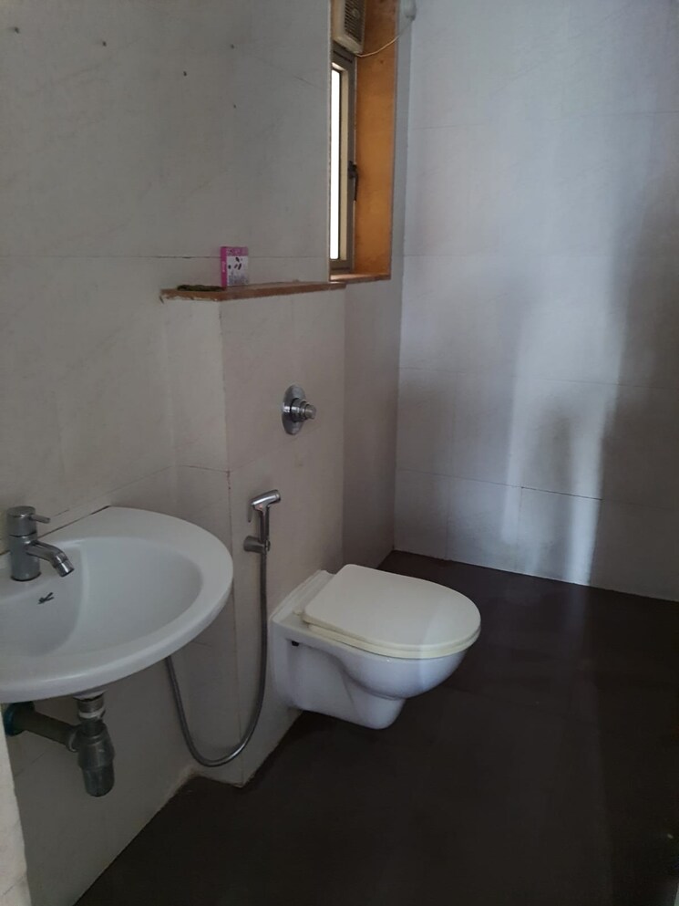 Bathroom, lodha-palava-city 2 Bedroom 573 Sq.Ft. Apartment In Dombivli East Thane 9269882