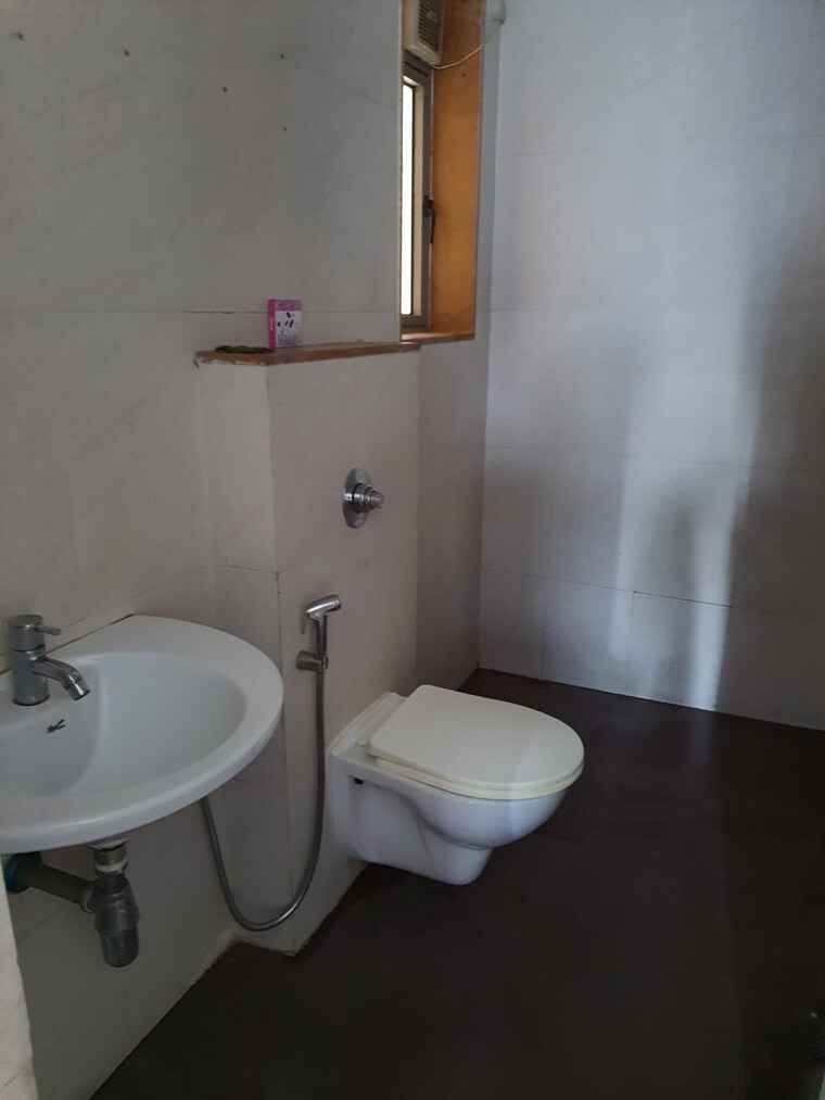 Bathroom, lodha-palava-city 2 Bedroom 573 Sq.Ft. Apartment In Dombivli East Thane 9269882