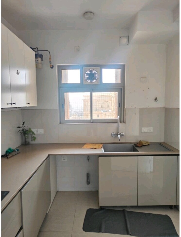 Kitchen, hiranandani-solitaire-studio-apartment 1 Bedroom 403 Sq.Ft. Apartment In Ghodbunder Road Thane 9269887