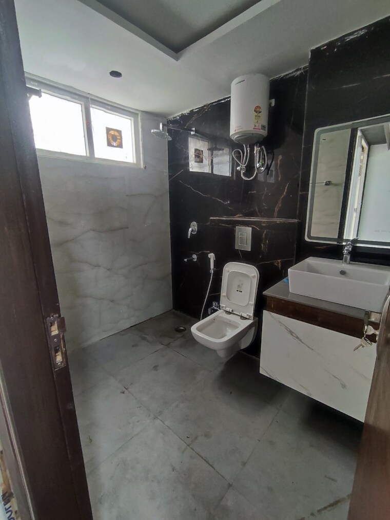 Kitchen, dlf phase i 3 Bedroom 200 Sq.Ft. Builder Floor In Dlf Phase I Gurgaon 9269942