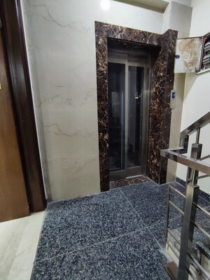 Bedroom in 3 BHK Builder Floor at Dlf Phase I – for Rent