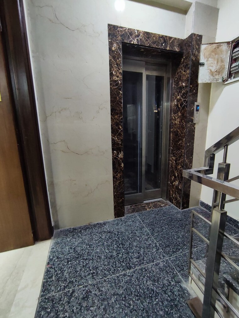 Bedroom, dlf phase i 3 Bedroom 200 Sq.Ft. Builder Floor In Dlf Phase I Gurgaon 9269942