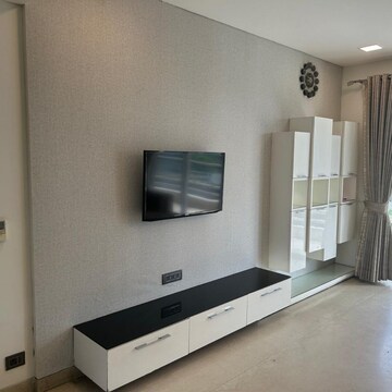 Room in 4 BHK Apartment at Abw La Lagune, Suncity – for Rent