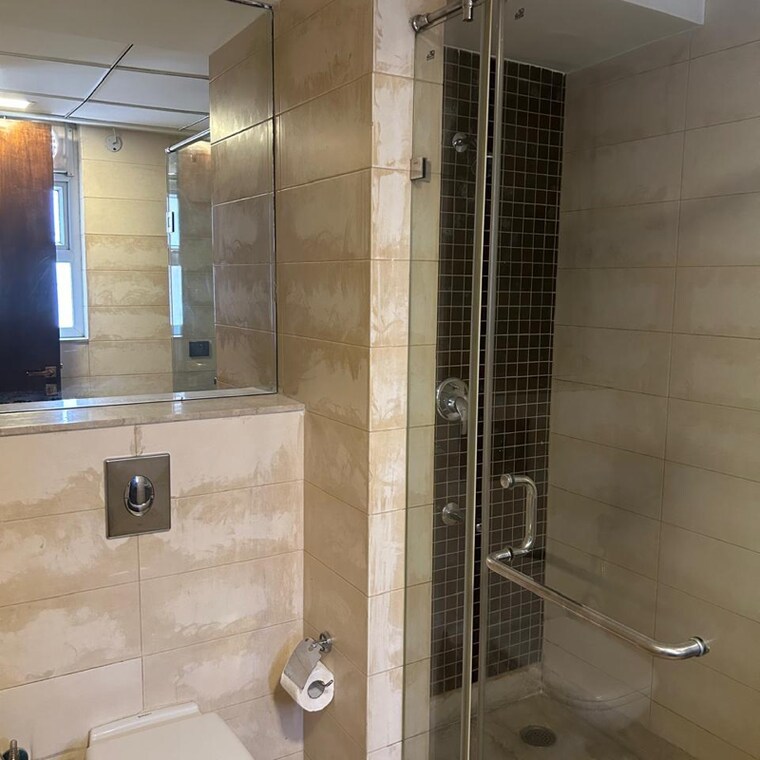 Bathroom, abw-la-lagune 4 Bedroom 4050 Sq.Ft. Apartment In Suncity Gurgaon 9269920