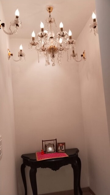 Room in 4 BHK Builder Floor at Greater Kailash – for Rent