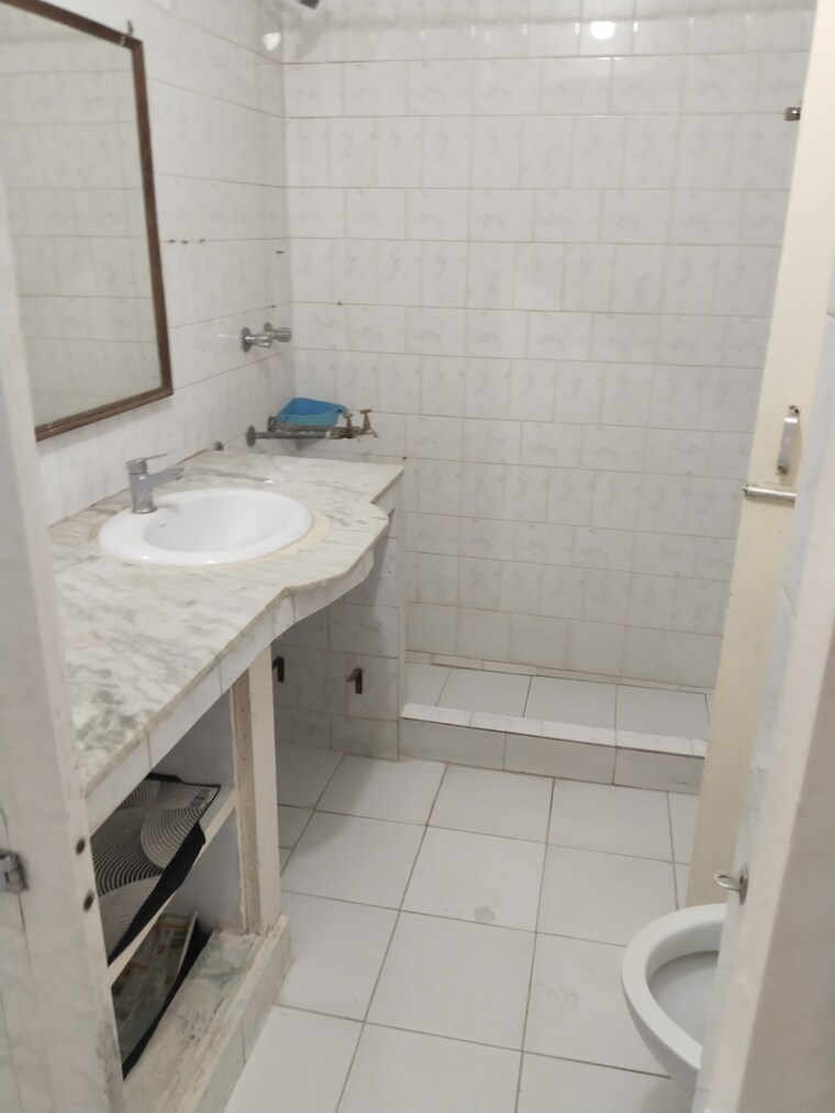 Master Bedroom, gomti nagar 1.5 Bedroom 800 Sq.Ft. Builder Floor In Gomti Nagar Lucknow 9269951