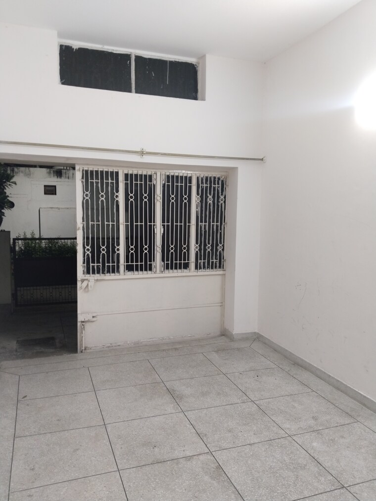 Balcony, gomti nagar 1.5 Bedroom 800 Sq.Ft. Builder Floor In Gomti Nagar Lucknow 9269951