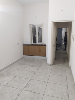 Room in 1.5 BHK Builder Floor at Gomti Nagar – for Rent