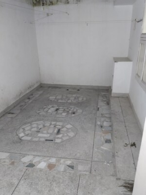 Bedroom in 1.5 BHK Builder Floor at Gomti Nagar – for Rent