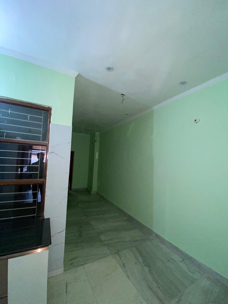 Room, ms-enclave-zirakpur 4 Bedroom 175 Sq.Yd. Independent House In Dhakoli Zirakpur 9269961