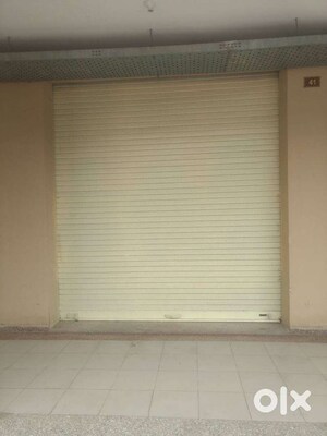  Shop For Sale in AgrA-Bombay Bypass