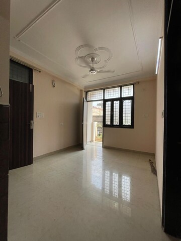 Room in 1 BHK Builder Floor at Chattarpur – for Rent