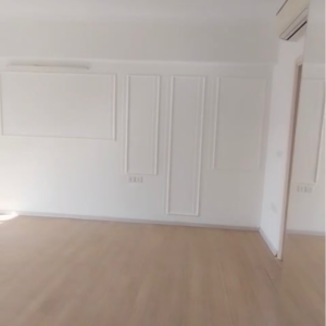 Room in 3 BHK Apartment at DLF The Skycourt, Nawada Fatehpur – for Rent