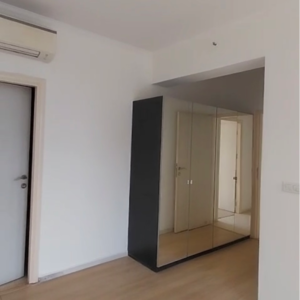 Room in 3 BHK Apartment at DLF The Skycourt, Nawada Fatehpur – for Rent