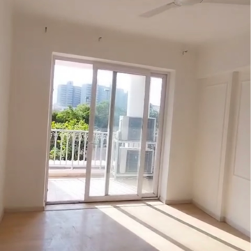Room in 3 BHK Apartment at DLF The Skycourt, Nawada Fatehpur – for Rent