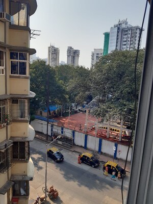 1 BHK Apartment For Rent in Poornima Apartments, Colaba