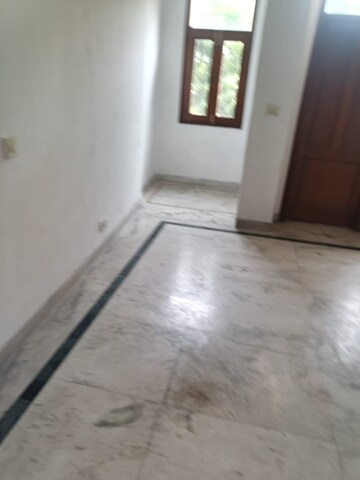 Room in 4 BHK Builder Floor at Sarvodaya Enclave – for Rent