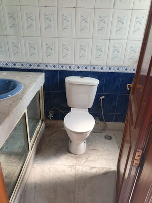 Master Bedroom in 4 BHK Builder Floor at Sarvodaya Enclave – for Rent