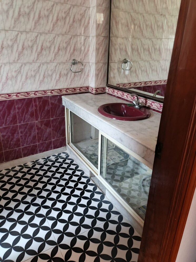 Balcony, sarvodaya enclave 4 Bedroom 3000 Sq.Ft. Builder Floor In Sarvodaya Enclave Delhi 9269987