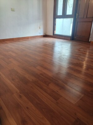 Room in 4 BHK Builder Floor at Sarvodaya Enclave – for Rent