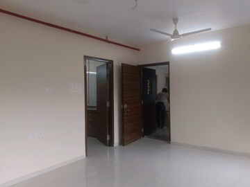 Room in 2.5 BHK Apartment at Modi Spaces Ganges, Borivali West – for Rent