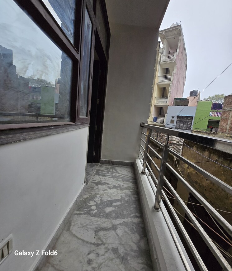 Balcony, chattarpur 2 Bedroom 750 Sq.Ft. Builder Floor In Chattarpur Delhi 9269996