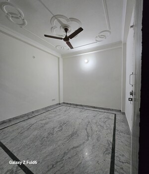 Room in 2 BHK Builder Floor at Chattarpur – for Rent