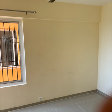 Room in 3 BHK Apartment at Wave Dream Homes, Ram Nagar – for Rent