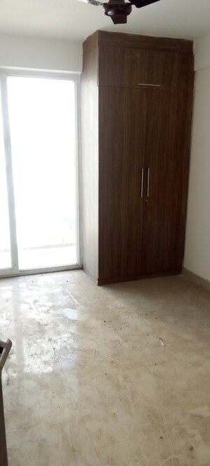 Room in 3 BHK Apartment at Parker Residency, Sector 61 – for Rent