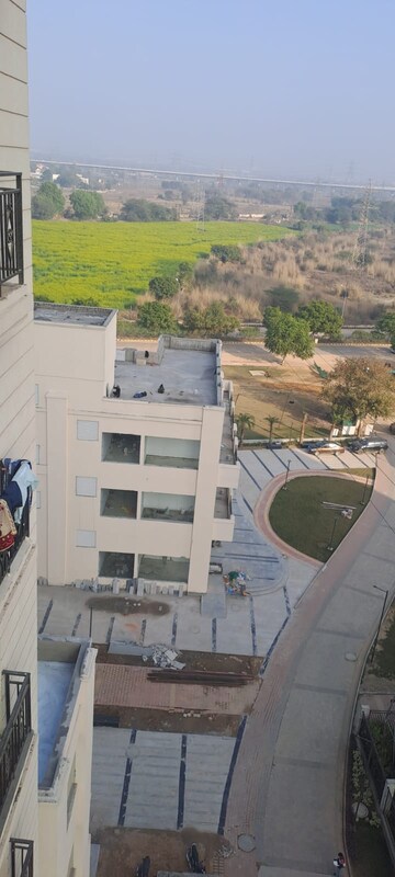 Team Area in 2 BHK Apartment at Signature Global Proxima, Sector 89 – for Rent