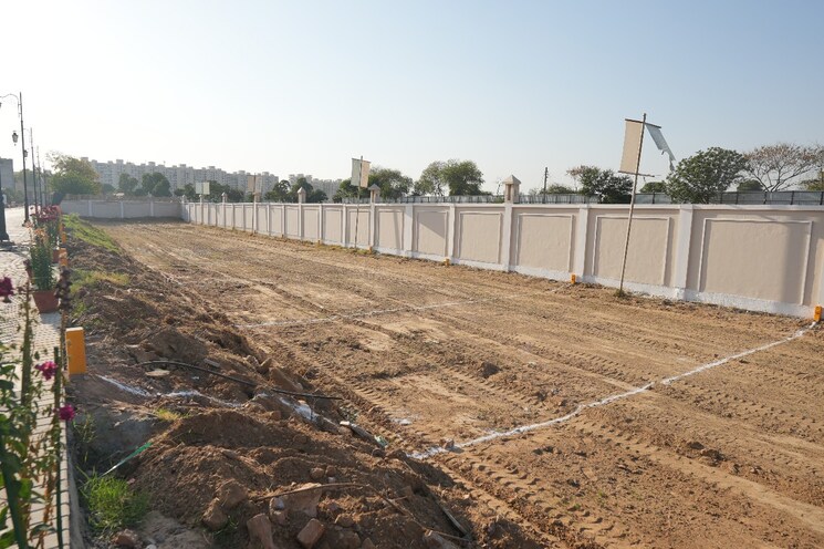 undefined, meffier-golden-park  136 Sq.Yd. Plot In Sohna Sector 4 Gurgaon 9270174