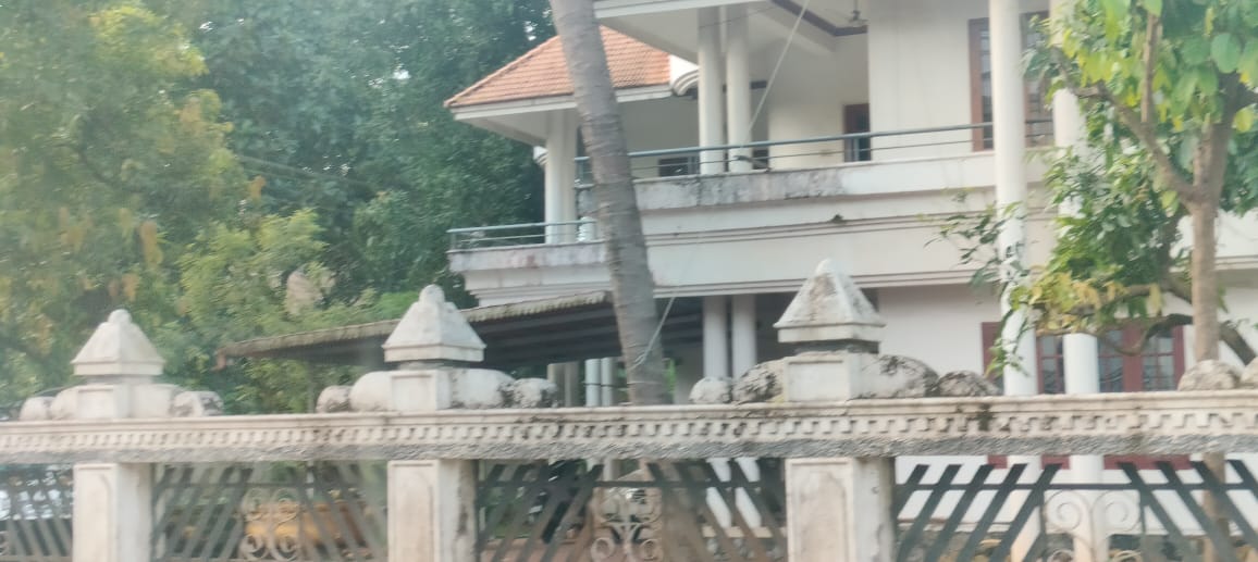 4 BHK + Servant Room,Study Room,Extra Room Independent House For Sale in Chembukkavu