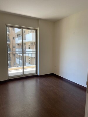 2 BHK Apartment For Rent in MRG The Balcony, Sector 93