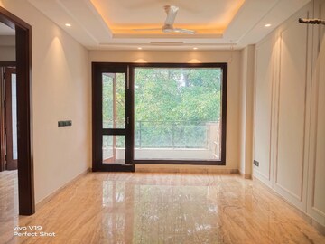 Room in 3 BHK Builder Floor at Kailash Hills – for Sale