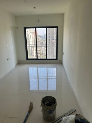 1 BHK Apartment For Rent in UK Iridium, Kandivali East
