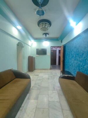 Bedroom in 1.5 BHK Apartment at Kachnar CHS Vasant Vihar, Vasant Vihar – for Rent