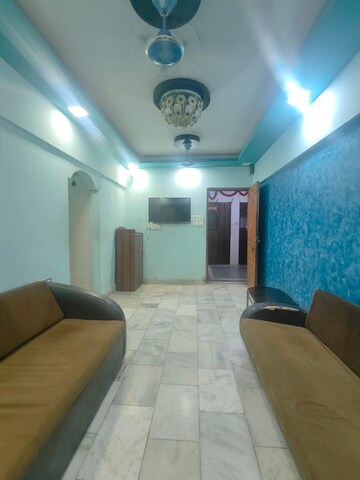 Bedroom in 1.5 BHK Apartment at Kachnar CHS Vasant Vihar, Vasant Vihar – for Rent