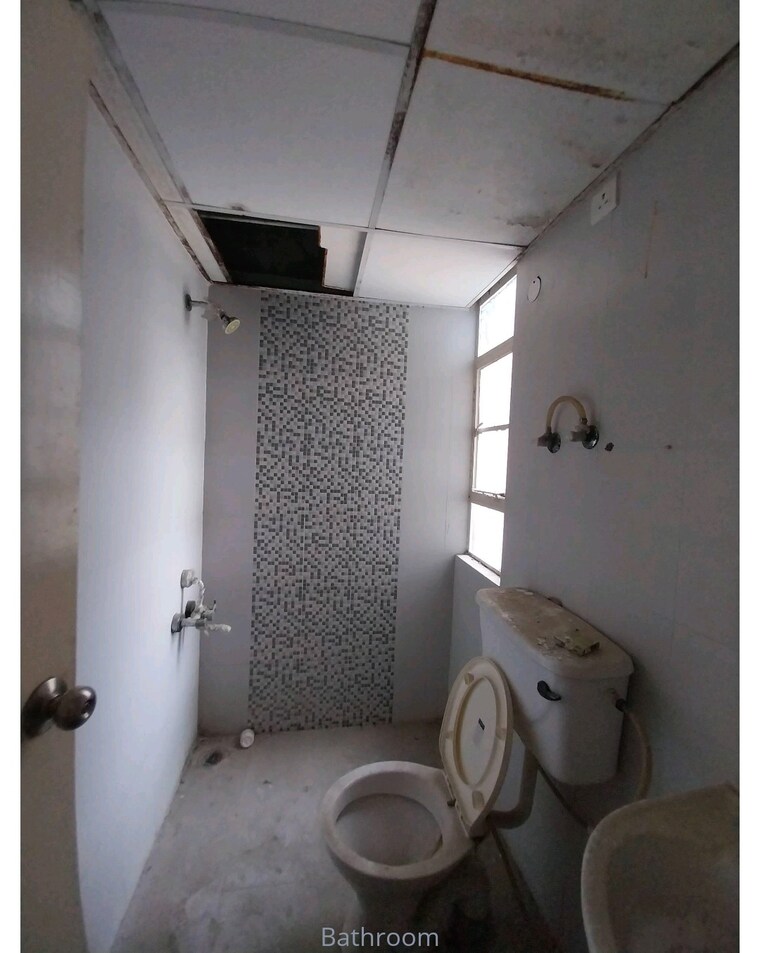 Bathroom, signature-global-solera-2 2 Bedroom 565 Sq.Ft. Apartment In Sector 107 Gurgaon 9270328