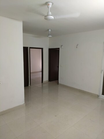 2 BHK Apartment For Rent in Signature Global Proxima, Sector 89