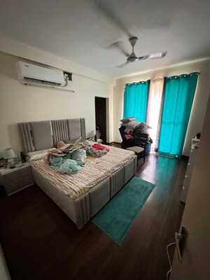 Bedroom in 3 BHK Builder Floor at Orchid Island, Sector 51 – for Rent