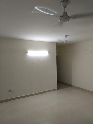 Room in 2 BHK Apartment at Signature Global Proxima, Sector 89 – for Rent