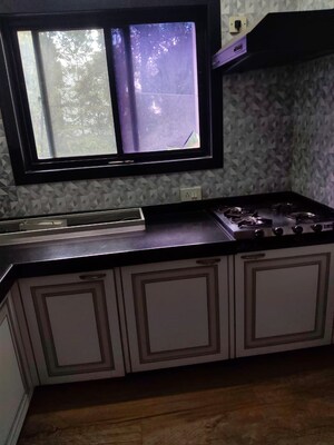 Room in 2 BHK Apartment at Clover Dale, Koregaon Park – for Rent