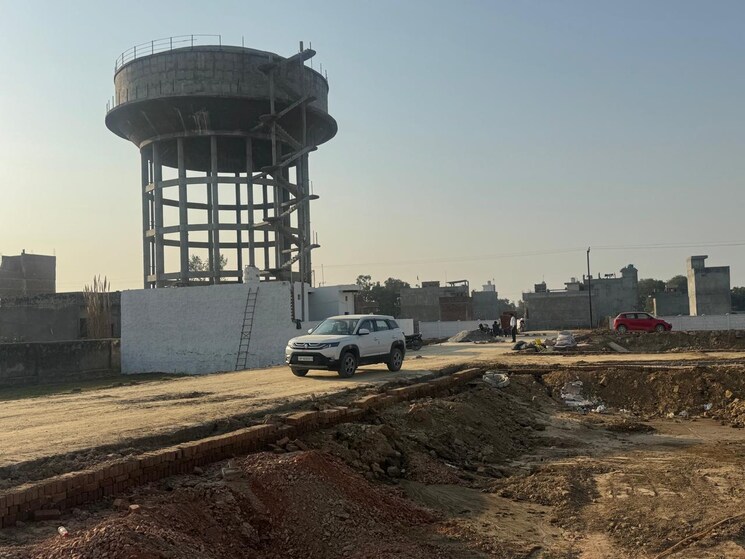 Exterior View, palm-green  90 Sq.Yd. Plot In Bhanauta Greater Noida 9270384