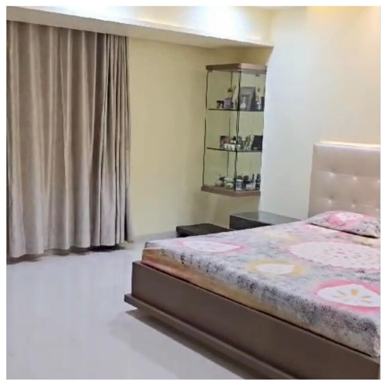 Master Bedroom, juhu-scheme 3 Bedroom 1200 Sq.Ft. Apartment In Juhu Mumbai 9270393