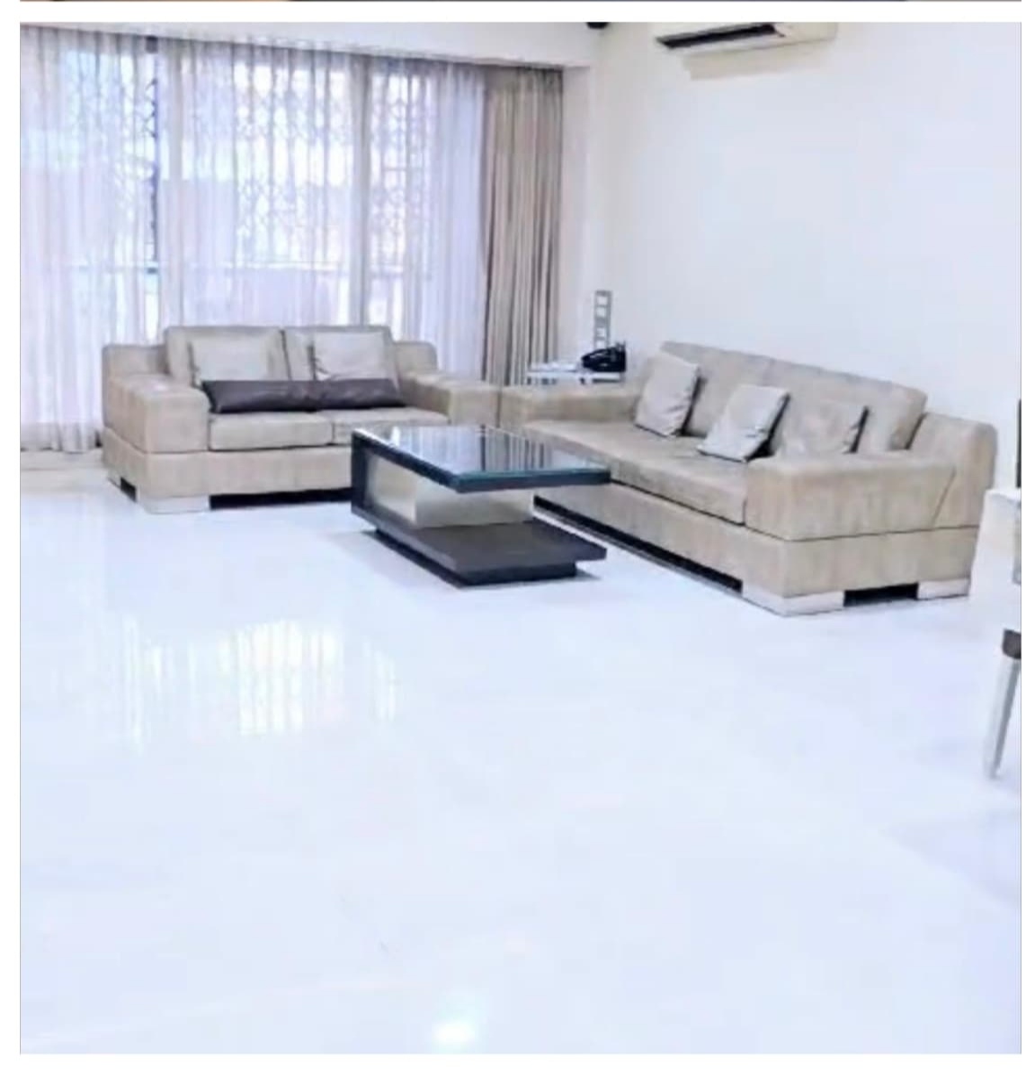 3 BHK 1200 Sq.Ft. Apartment in Juhu Scheme