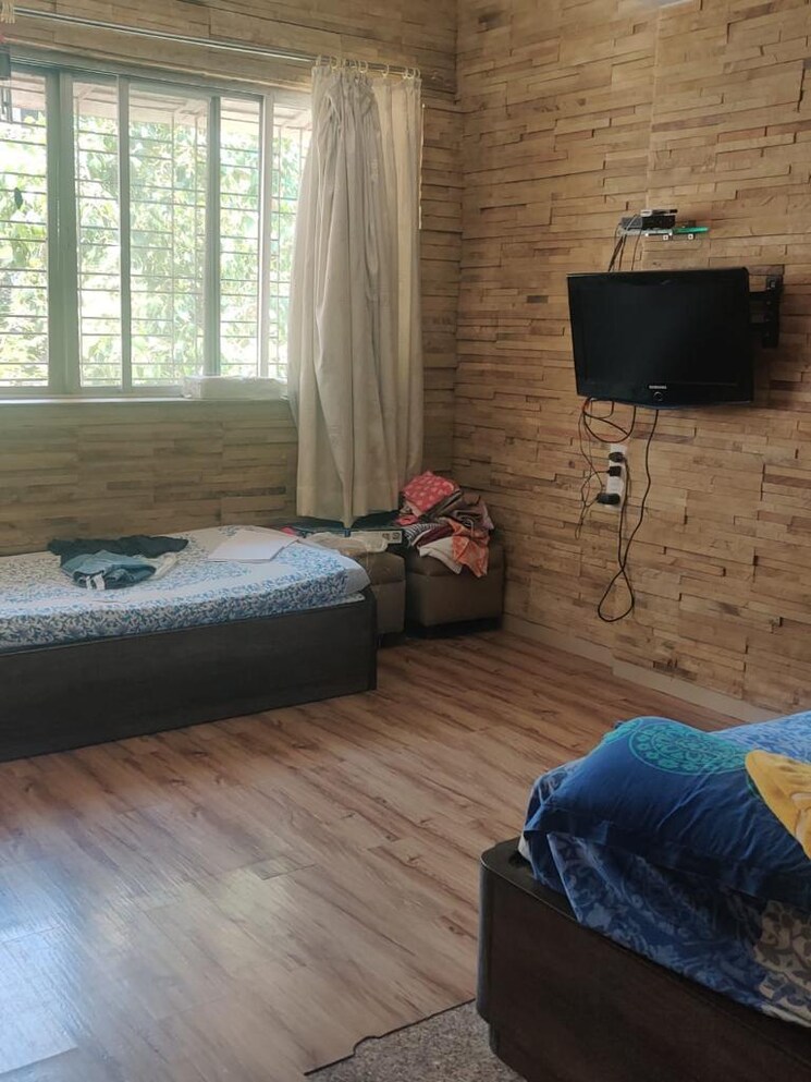 Master Bedroom, new-kailash-niwas 5 Bedroom 1400 Sq.Ft. Apartment In Ghatkopar East Mumbai 9270400