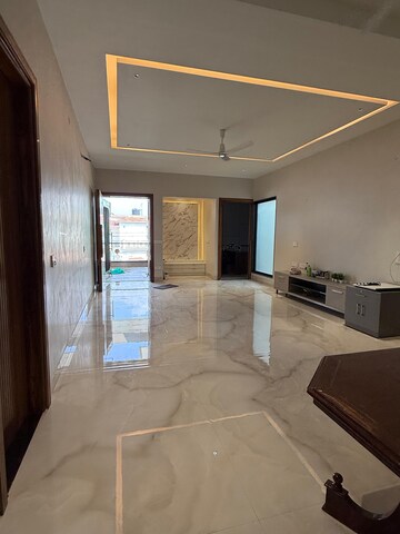 Living Room in 2 BHK Builder Floor at Mahadev Engineers Enclave, Kanwali – for Rent