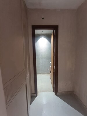 Room in 4 BHK Builder Floor at Green Fields Colony – for Sale