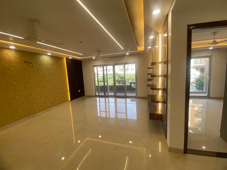 Room, green fields colony 4 Bedroom 2400 Sq.Ft. Builder Floor In Green Fields Colony Faridabad 9270382